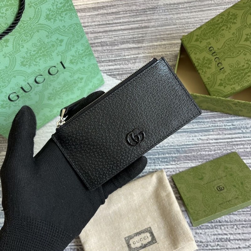 G*u*i wallets & purse